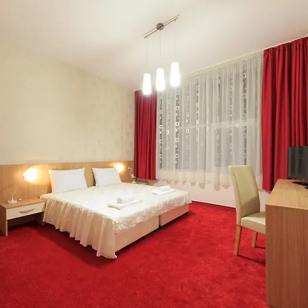 Sky Hotel *